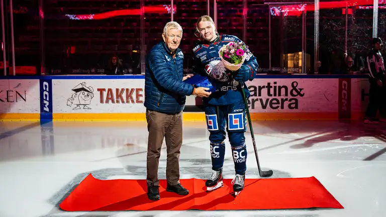 Sara Hjalmarsson Prisad Årets Spelare